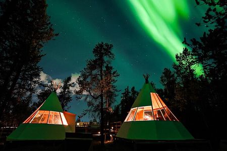 2 - Night Aurora Quest with Glass Tipi Experience