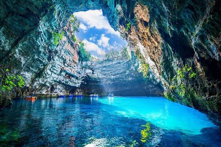 Kefalonia: Melissani, Drogarati & Beach Small-Group Tour