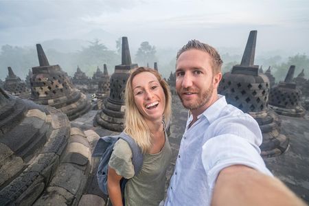 Yogyakarta: Borobudur 5-hour Tour with Climb up and Transfers