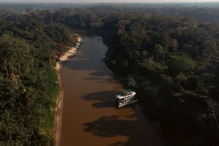 Amazon Expedition: Pink Dolphins, Caimans & Jungle Life – Bolivia