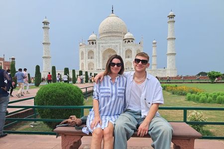 Taj Mahal Tour From Delhi with Tickets : Private Tour