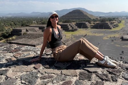 Teotihuacan Tour from CDMX with Transportation and Breakfast