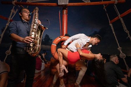 Romantic Sunset Dinner Cruising Experience