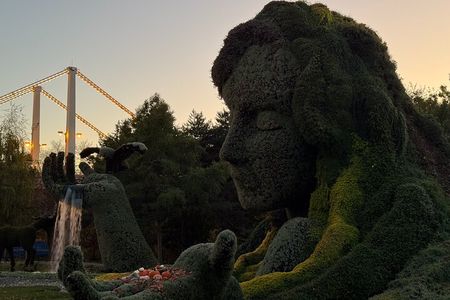 Private Montreal Car Tour with History and Hidden Gems