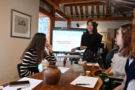 Afternoon in a Hanok Korean Tea and Natural Skincare Workshop