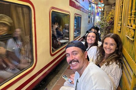 Private tour: Hanoi Cyclo Tour with a visit to Train Street