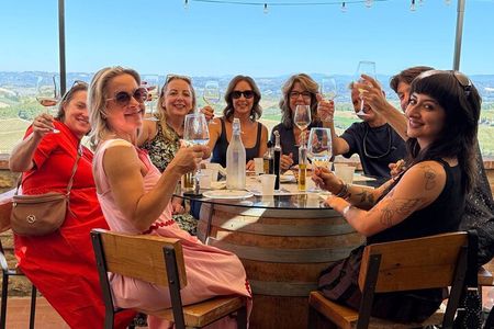 Small-Group Tuscany Wine Tour: 3 Wineries and Traditional Lunch