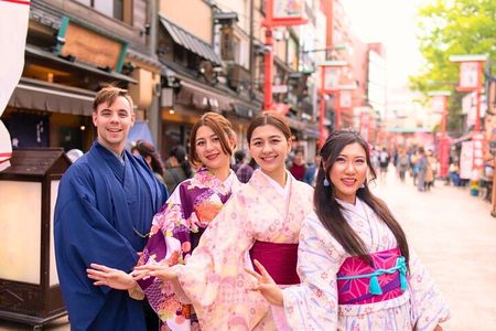 Tokyo Fall Kimono Experience with Free Photo in Asakusa