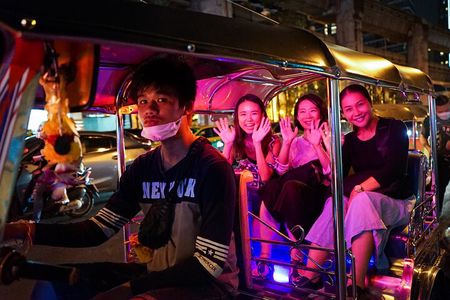 Bangkok Tuk Tuk Night Bar Hopping — Siam, Pratunam & Silom