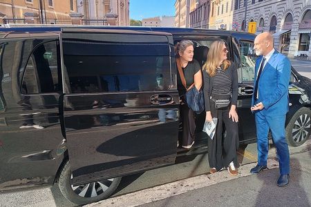 Explore Rome in Comfort Semi Private Chauffeured Tour