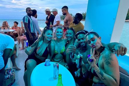 Drinks Inclusive Boat Cruise in the Cayman Islands with a live DJ