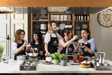 Pizza and Gelato Making Class in the Heart of Rome