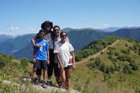 Lake Como Scenic Hiking Tour with Panoramic Views