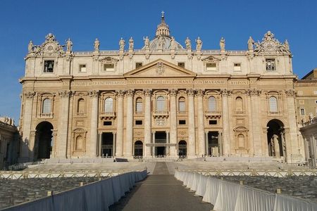 Early Morning Tour St Peter Basilica and Dome Climb