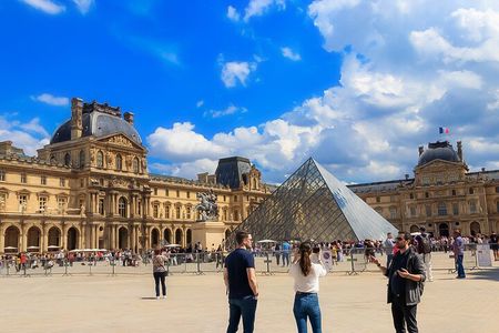 Paris Private Tour to Louvre Museum & French Crepes