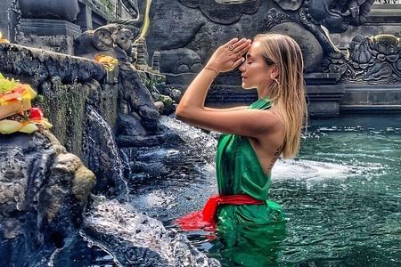 Discover Ubud: Temple, Rice Terrace, Waterfall and Monkey Forest