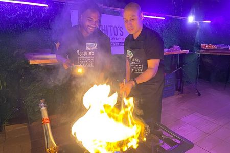 Lima: Lomo Saltado & Pisco Sour Cooking Class with Local Chef