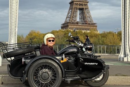 Side-car Paris Visit with a River Cruise