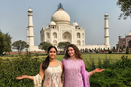 Taj Mahal and Agra Tour from Jaipur with Transfer 