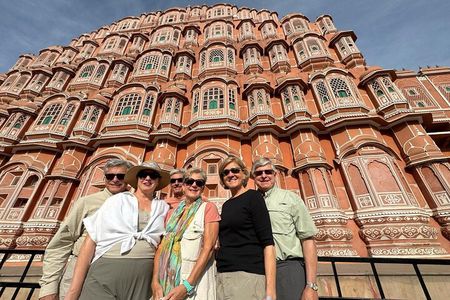 All Inclusive Private Jaipur City Tour with 5-star Lunch & Guide