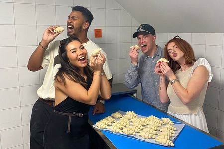 Paris Bakery Experience near Le Marais Republique