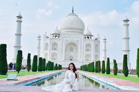 Taj Mahal Skip the Line Private Same Day Tour From Delhi 