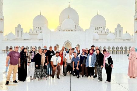 Abu Dhabi City Tour with Park Visit