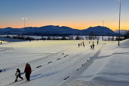 Tromsø: Cross-Country Skiing Tour with Equipment