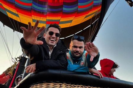 Balloon Flight + Breakfast in cave + Pick-up in Cdmx (Optional)