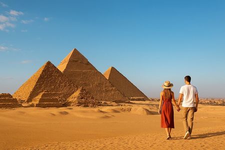 Giza Pyramids and Egyptian Museum Tour