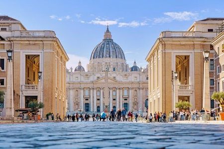 Private St. Peter's Basilica Tour - Grottoes & Dome Climb
