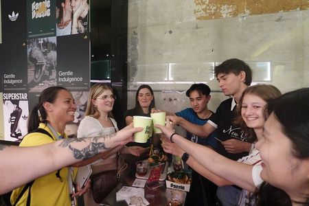 Taipei Nightlife: Zhongshan Bar Hopping & Deep-Fried Chicken