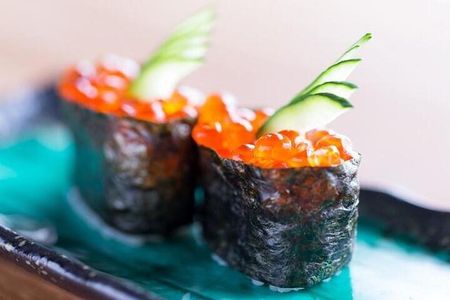 Tokyo Local Eats: Hidden Street Food Tour in Ueno & Ameyoko 