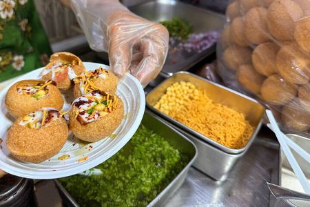 Ho Chi Minh City: Local Food Tour by Scooter with Vegan Option