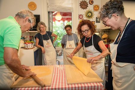 Traditional Tortellini Cooking Class at Local Home in Bologna