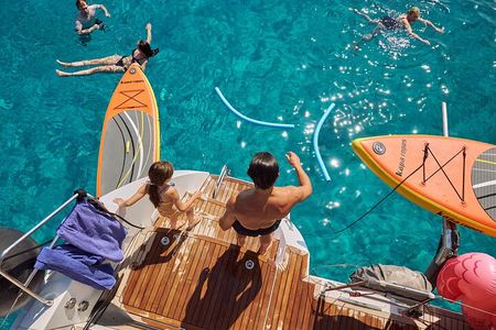 Heraklion to Dia Luxury Catamaran: Sunset, Food & Water Sports