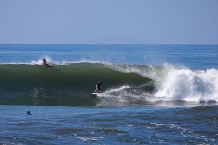 Playa El Tunco Surfing Experience