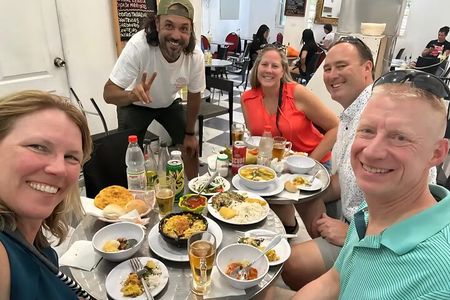  Food Tour - Eat like Locals! 