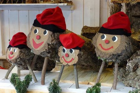 Barcelona Christmas Curiosities Tour, local sweets & Gifts!