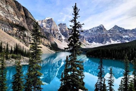 4 hour Moraine Lake Tour from Banff and Canmore