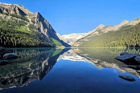 4-Hour Lake Louise Tour from Banff and Canmore