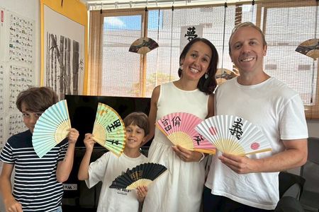 Asakusa：Japanese Calligraphy & Make your original folding fan!