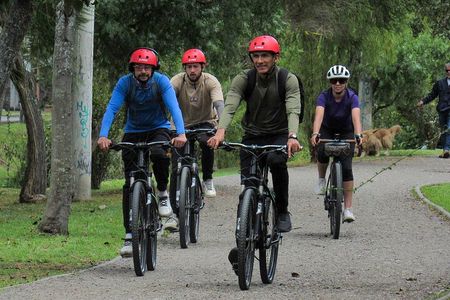 Cuenca Bike Tour with Coffee and Appetizer