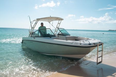 Aquaholic Charters: Private Cayman Luxury Adventure