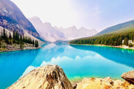 Calgary to Louise, Moraine, Emerald Lake and Johnston Canyon Tour