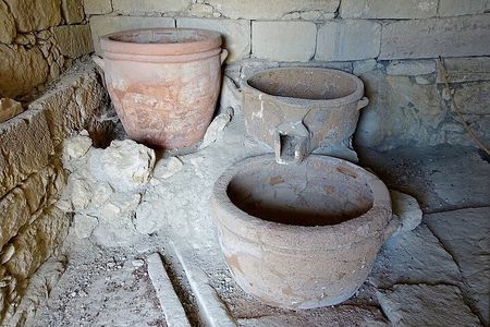 Private guided tour to Knossos Palace Olive Mill Pottery & Winery