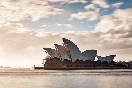 Sydney Half-Day Private Tour | Beaches, History & Icons 