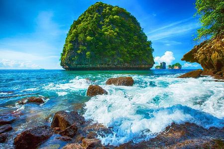 Phuket: Early Speedboat to Phi Phi, Bamboo, Snorkeling & Lunch