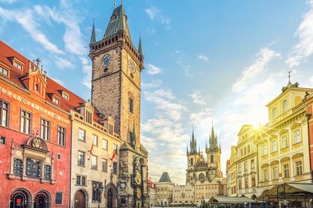 Prague Old Town Hidden Gems Tour with Local Food and Beer Tasting