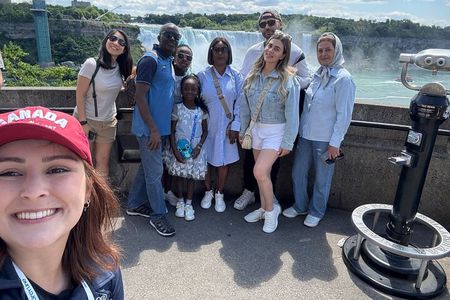 Niagara Falls Eco Walking Tour with Boat Cruise